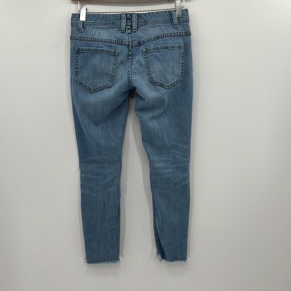 Free People Mid-Rise Raw Hem Ankle Distressed Jeans - 25 - Picture 8 of 8